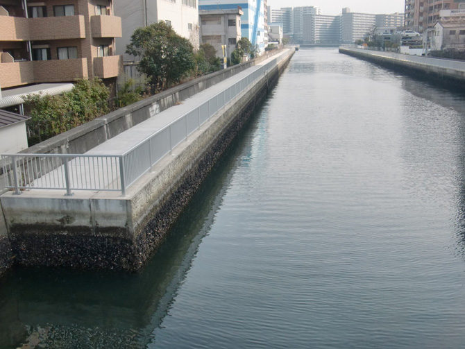江東区臨海部平久運河垂直護岸