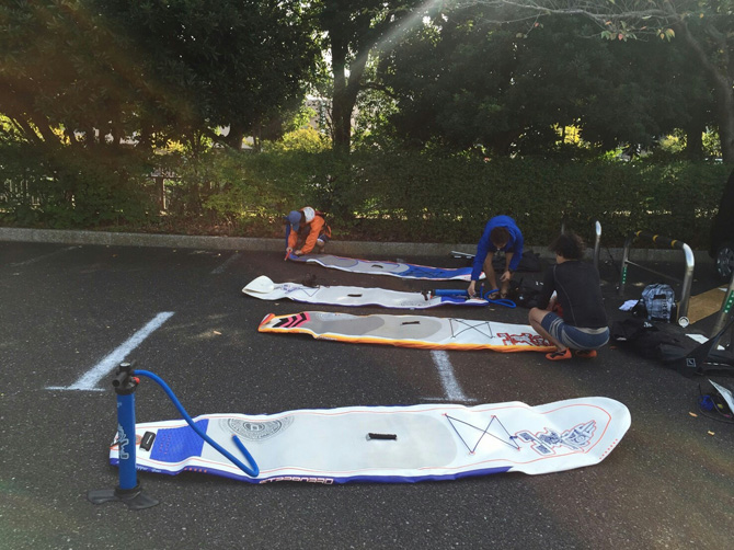 SUPみんなで空気入れ