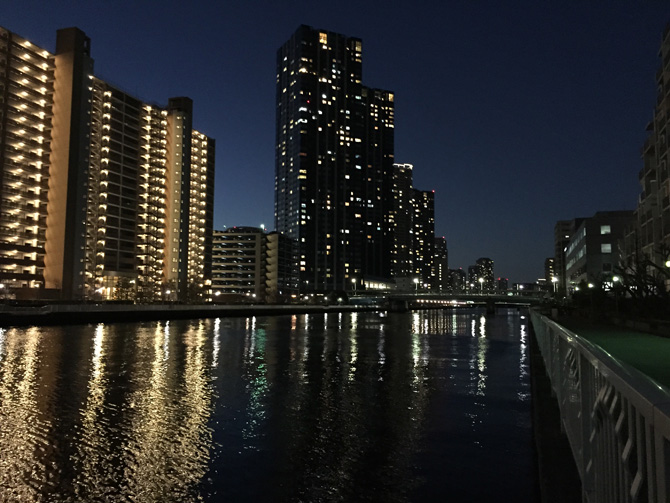 豊洲運河の夜