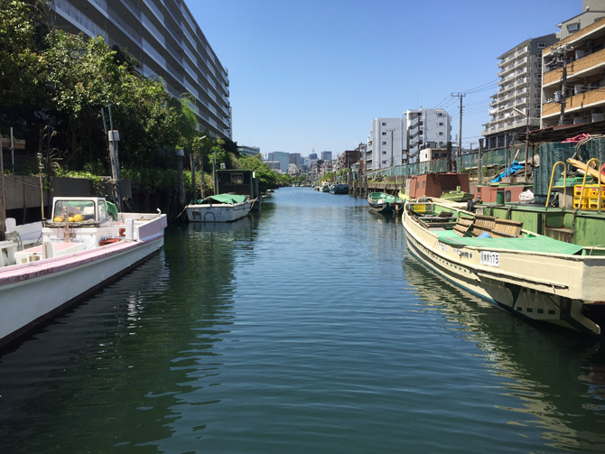 釣船橋を抜ける