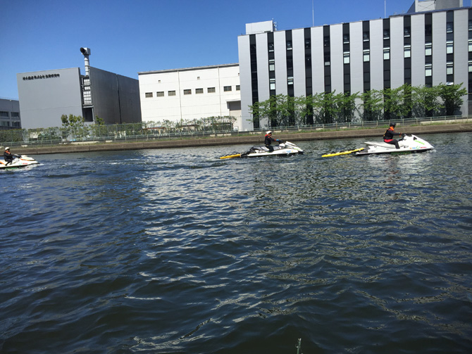 パトロールの方々。ご苦労様です。