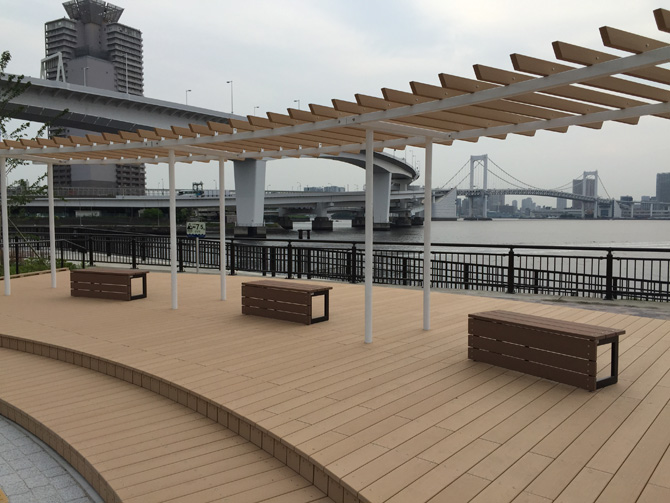 有明西運河護岸デッキ