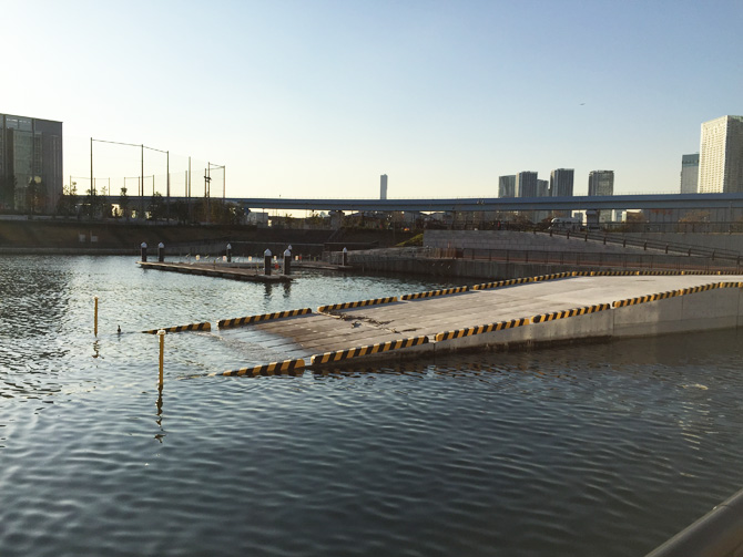 東電堀スロープと桟橋