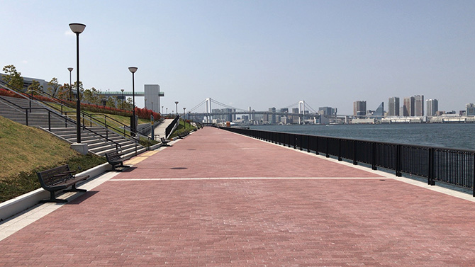 とよすおおはしをくぐった先