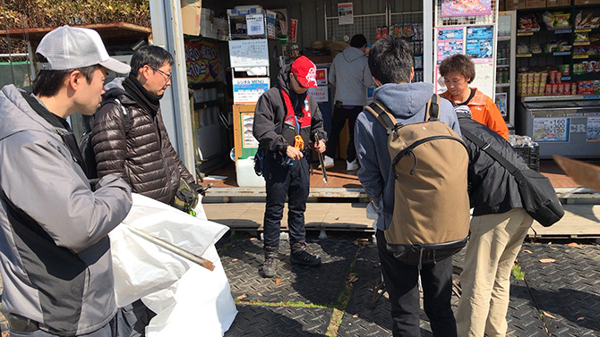 受付を済ませる