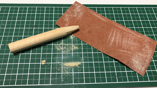 紙やすりで整えていく