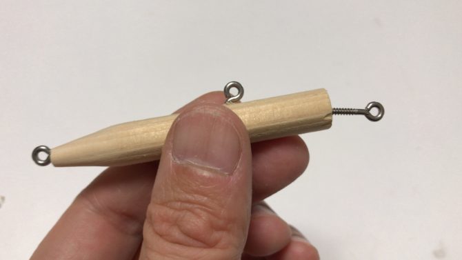 ヘッド部分ヒートンねじ込み