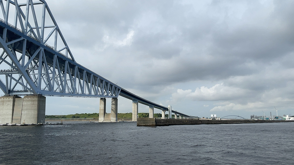 ゲートブリッジを通過
