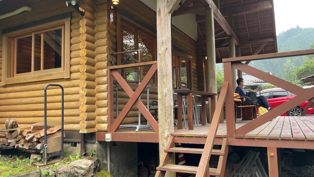 養沢毛鉤専用釣り場ロッジ