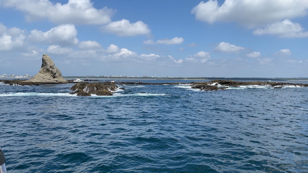 烏帽子岩