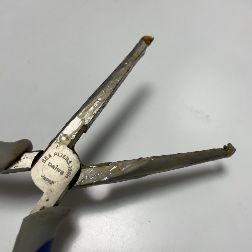 木工用セメダインが乾いた状態