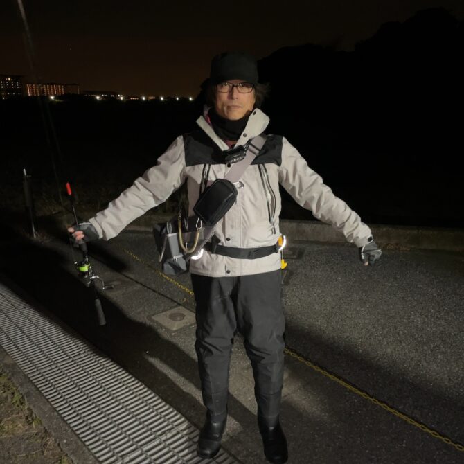 厳冬期のシーバスウェーディング、レイヤリング防寒対策例