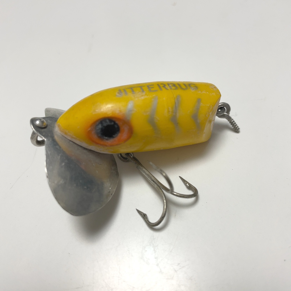 抜き上げたらヒートンが抜けたジッターバグ